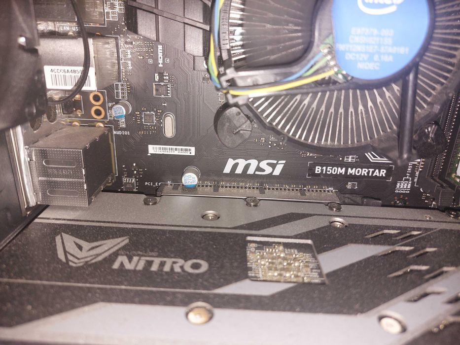 Sprzedam komputer w zestawie.