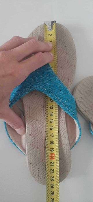 niebieskie japonki UGG