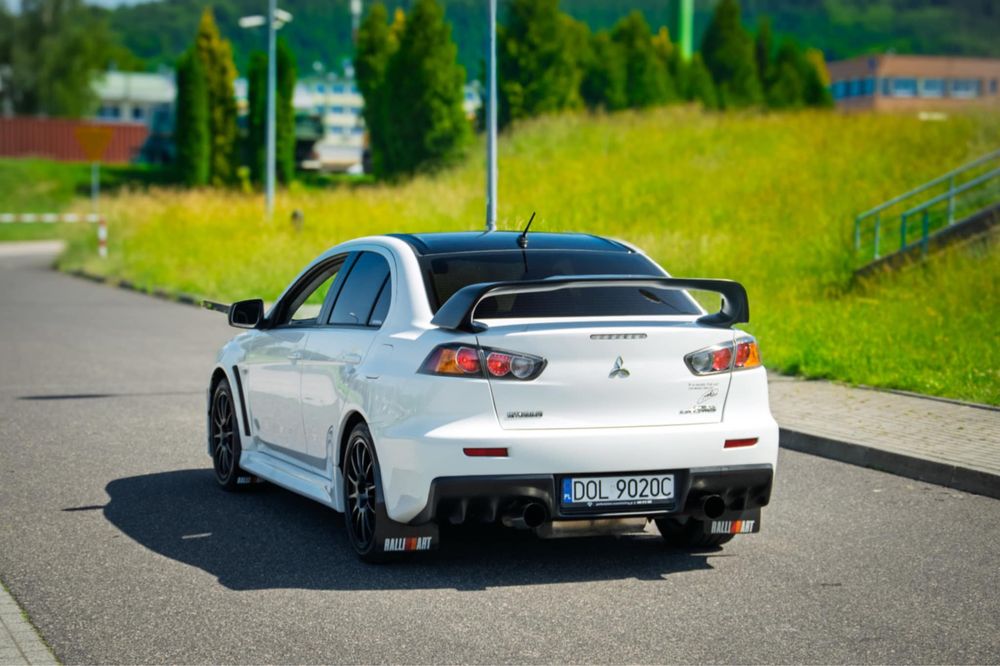 Samochod , auto do ślubu Mitsubishi Lancer EVO X 450KM
