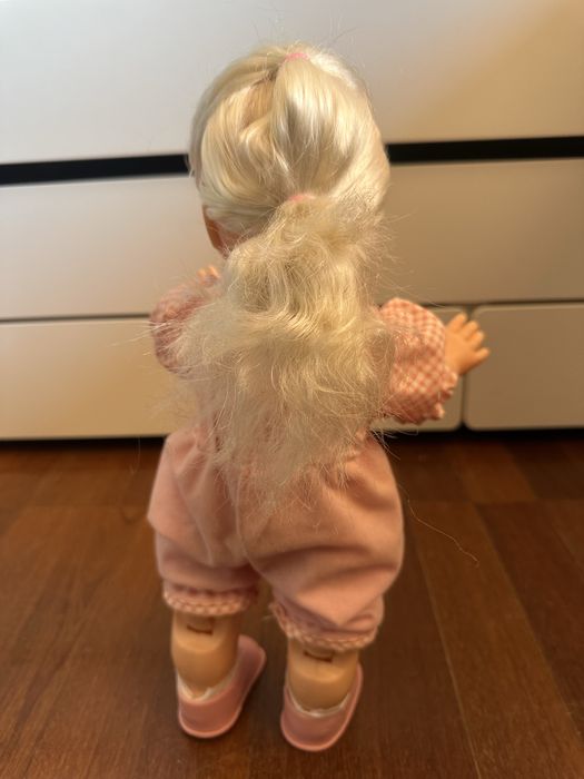 Boneca Ritinha Gatinha e Caminha
