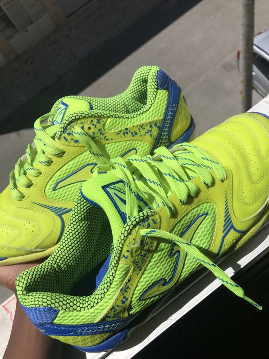 chuteiras/Botas de futsal profissional