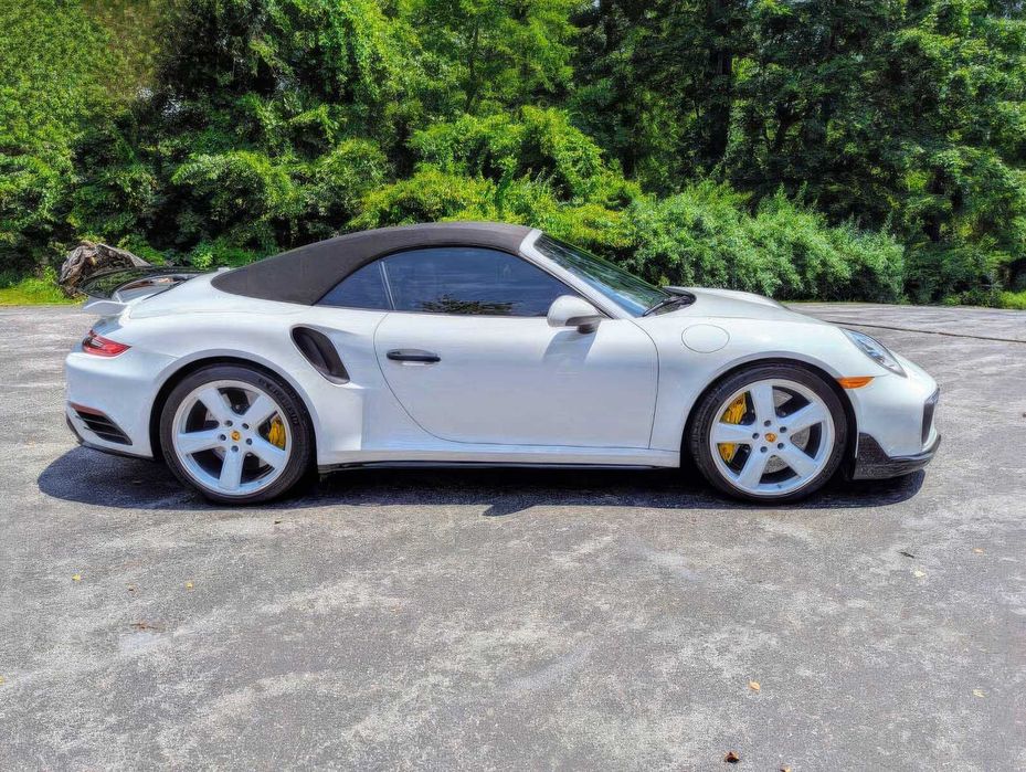 Porsche 911 Turbo S      2019