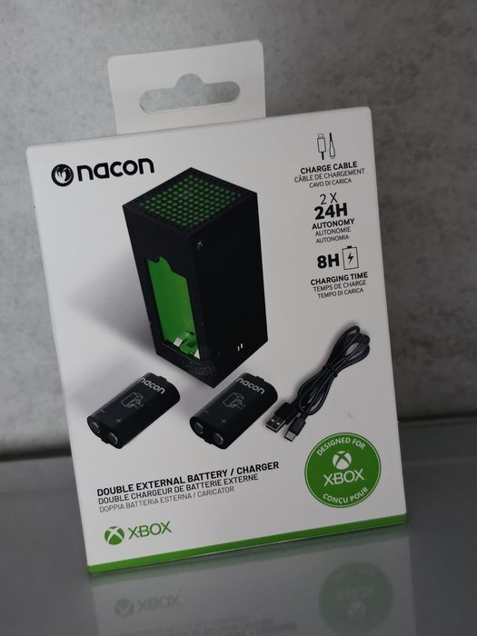 Xbox - akumulatorki do padów z ładowarką firmy NACON