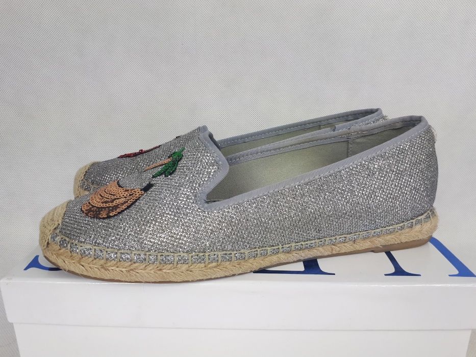 Espadryle srebrne GUESS mokasyny pólbuty 41