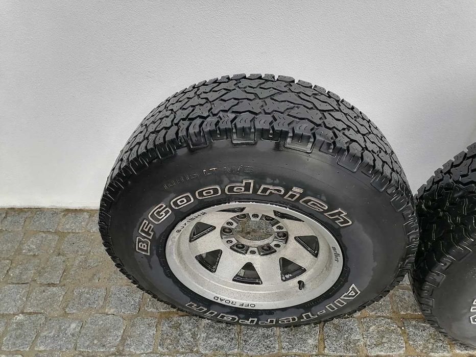 vendo conjunto de jantes e pneus