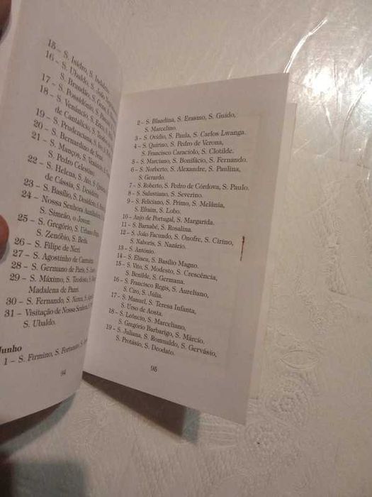 "O Livro de Horas para o Terceiro Milénio" de JOSÉ MEDEIROS