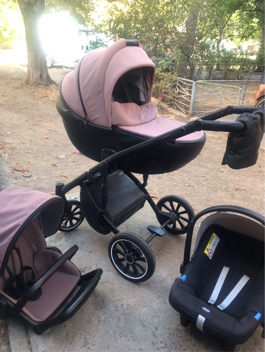 склад Коляски бу в отличном состоянии как новые! Вадатурского  71\1