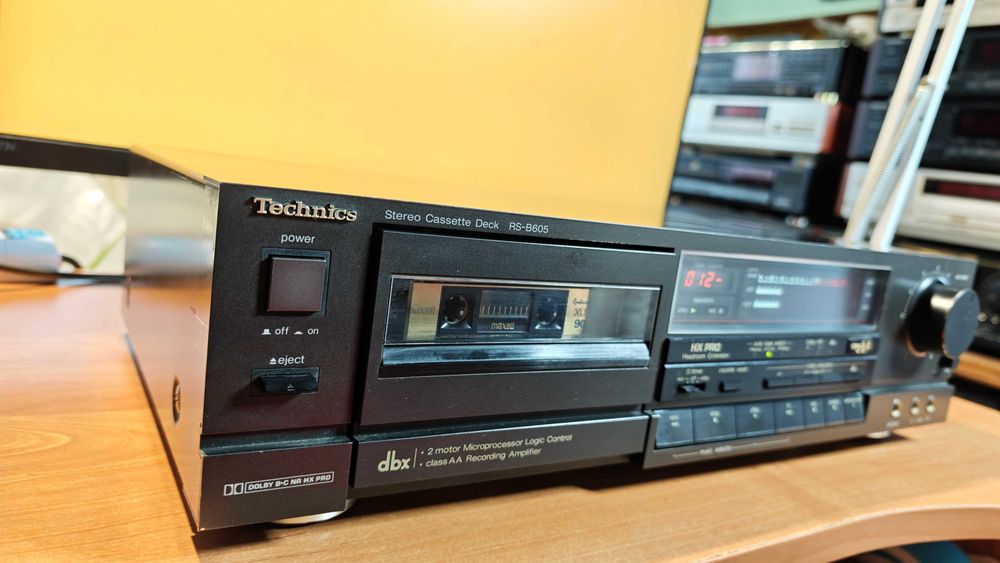Magnetofon Technics RS B605