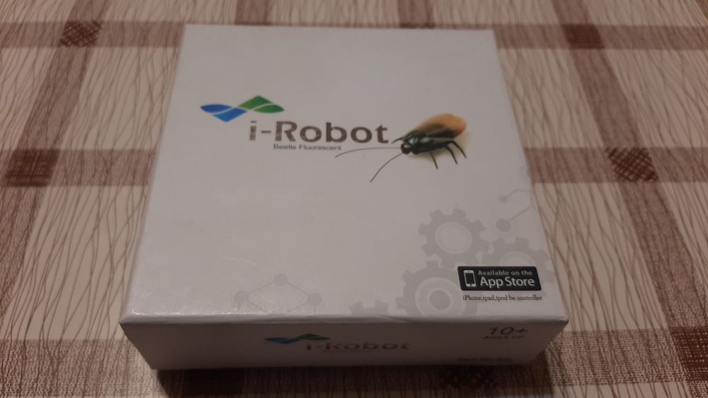 Мікро-робот жук. Інтерактивна іграшка.