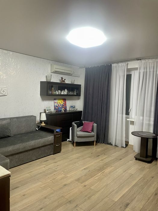 Сдам 3х комн квартиру в Центре м.Ботанический сад