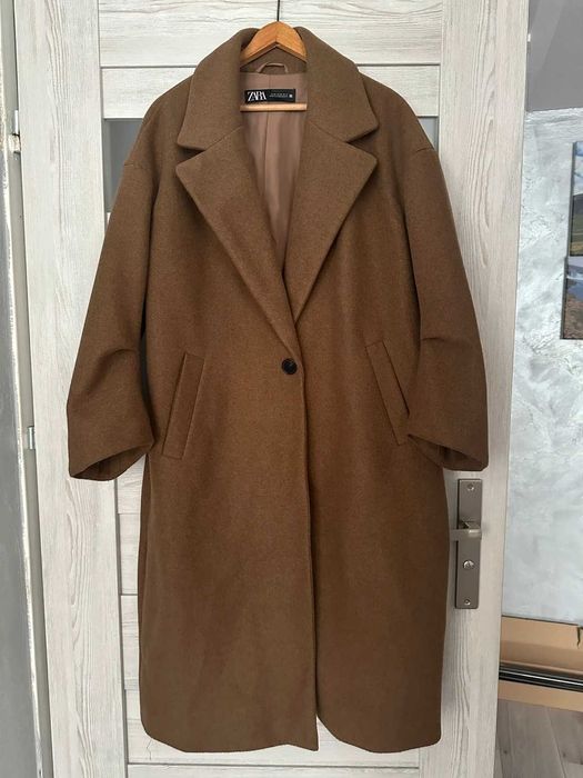 Brązowy płaszcz oversize ZARA