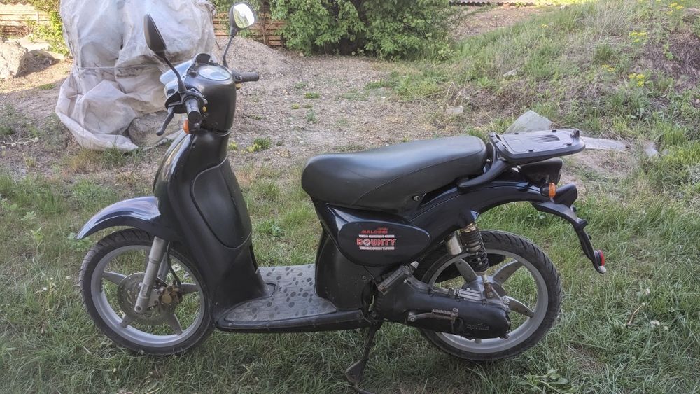 Скутер Aprilia scarabeo 2t 100