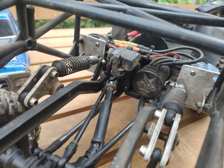 Model Trial 1/10 trx4 axial bezszczotka + pakiety zestaw