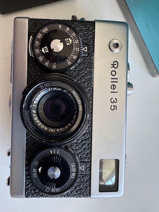 Câmera de Filme Rollei 35 T 35mm Lente Carl Zeiss Tessar 40mm F/3.5