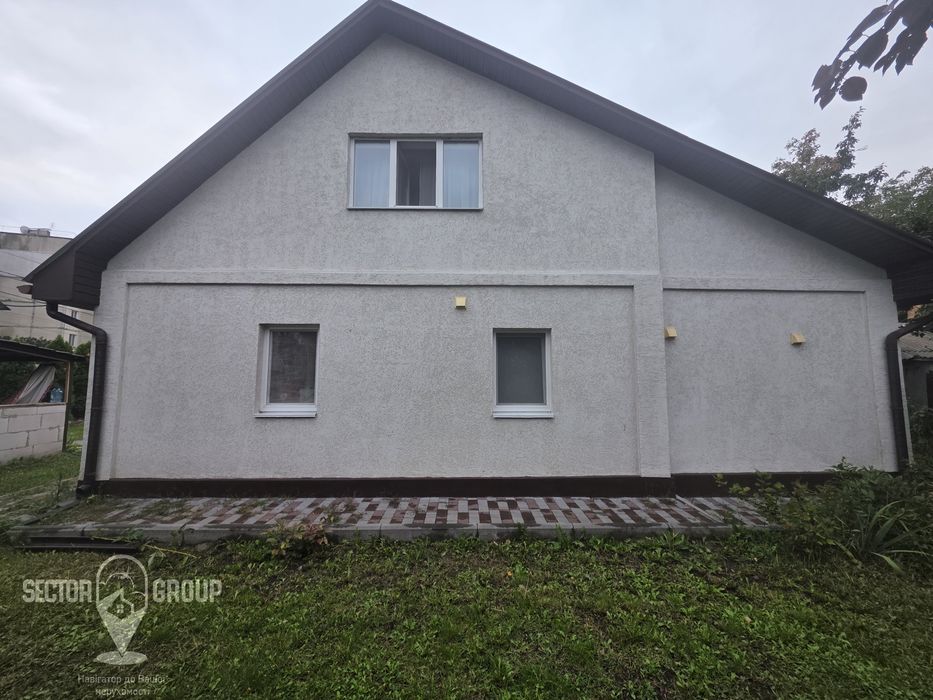 З ремонтом на Старокиївській. Бомбосховище. 5 соток.
