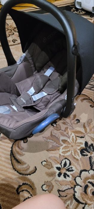 Автокрісло від народження maxi Cosi