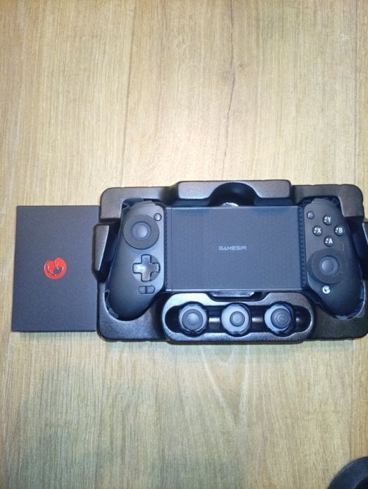 Pad Kontroler Gamesir G8+ Galileo czarny nowy