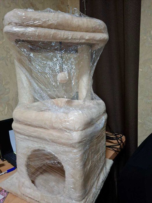 Подаруйте котику власний замок: новий дряпак-будиночок за вигідною ціною!