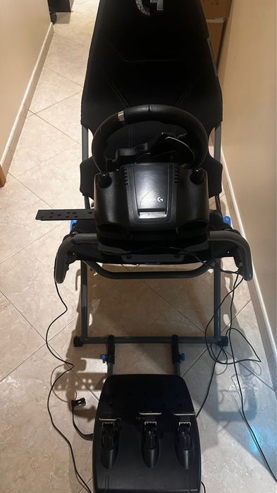 Volante G29 e Playseat Logitech