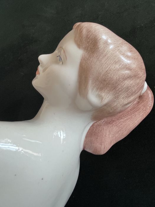 Figurka Aquincum akt naga kobieta vintage porcelana