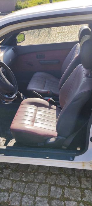 Toyota Corolla, carro robusto.