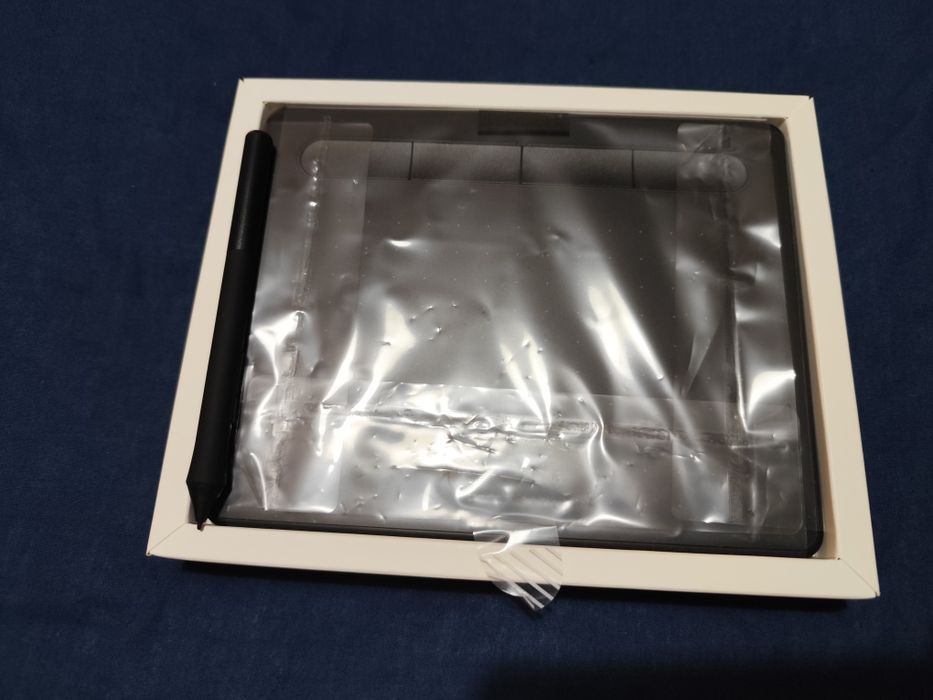 Wacom  Intuos  S