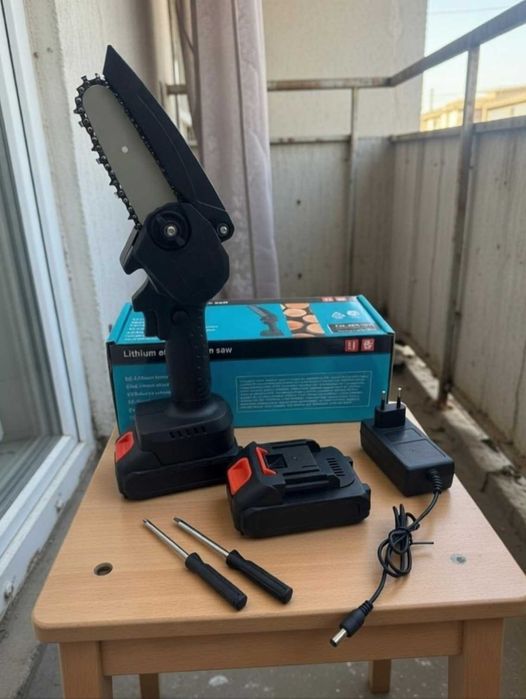 Ланцюгова акумуляторна пила 24В з двома акумуляторами