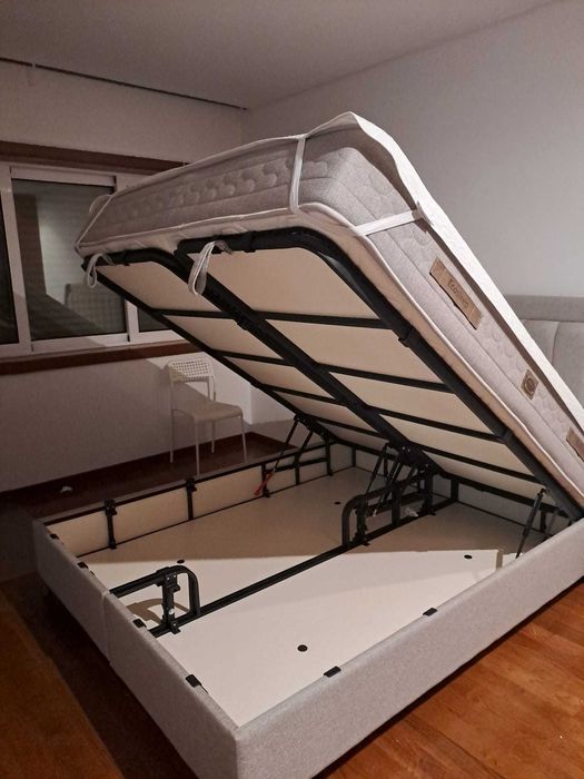 Cama com maleiro 1,60x2,00m