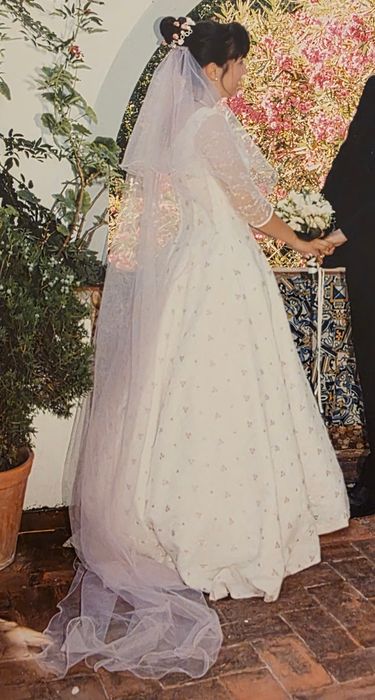 Vestido de Noiva Vintage da Veste Couture c/ Véu e Saiote