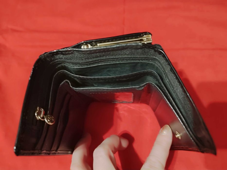 Женский  кошелёк, лаковая кожа "CHANEL" , "Шанель " б у