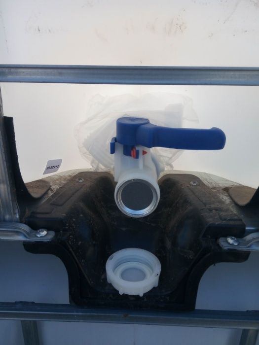 Еврокуб вкладыш бочка емкость куб 1000л новый Краны переходники крышки