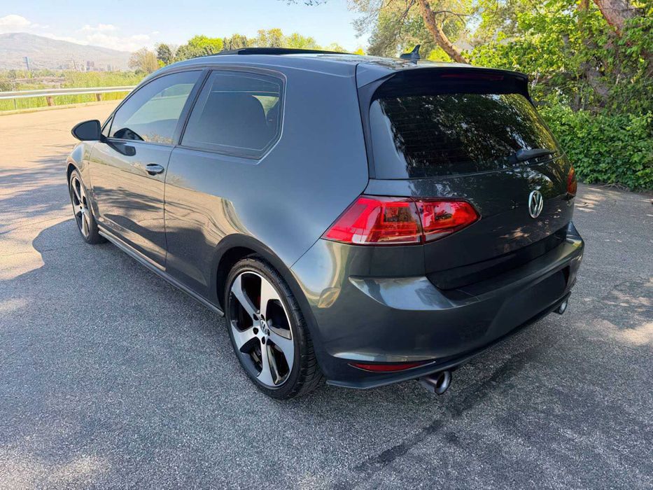 Volkswagen Golf GTI      2015