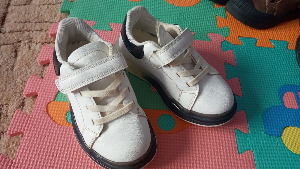 Продам красовочкі