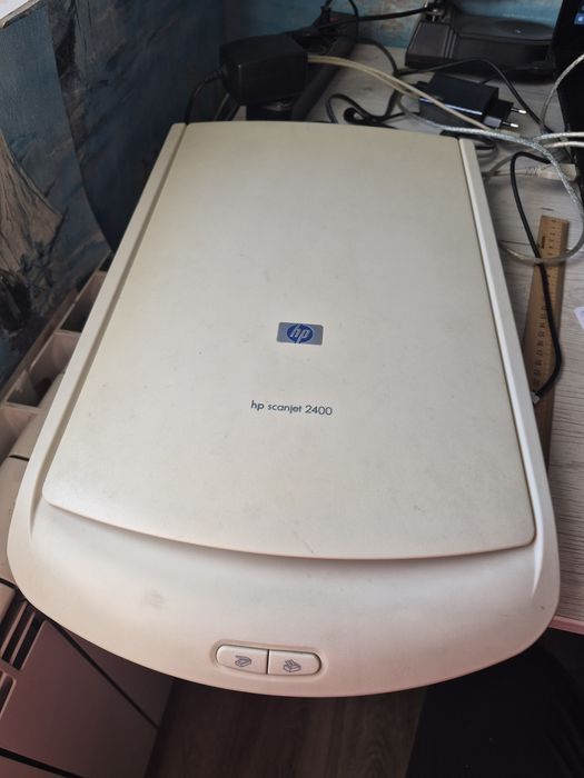 Сканер HP Scanjet 2400