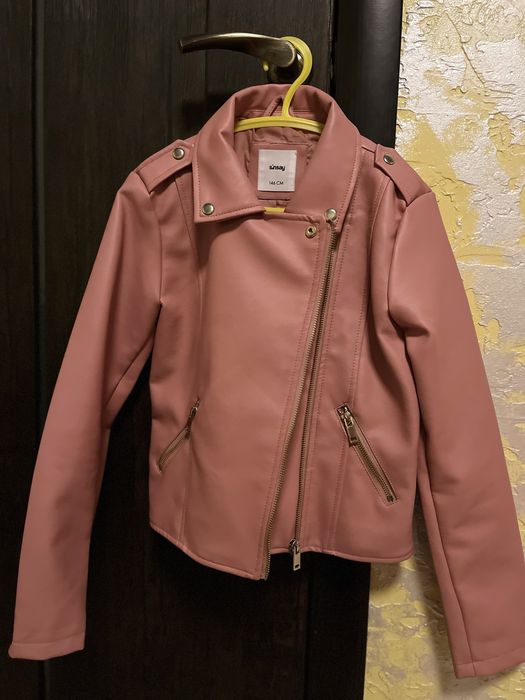 Курточка демисезонная на девочку