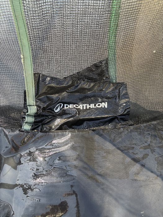 Trampolim 300 Decathlon com rede de proteção