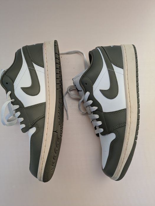 Sapatilhas Nike Air Jordan Low usadas