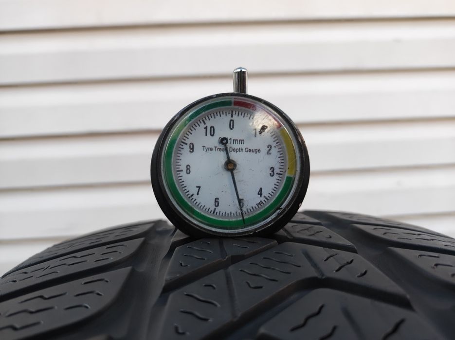 205.55.17 jedna opona Pirelli Sottozero 3