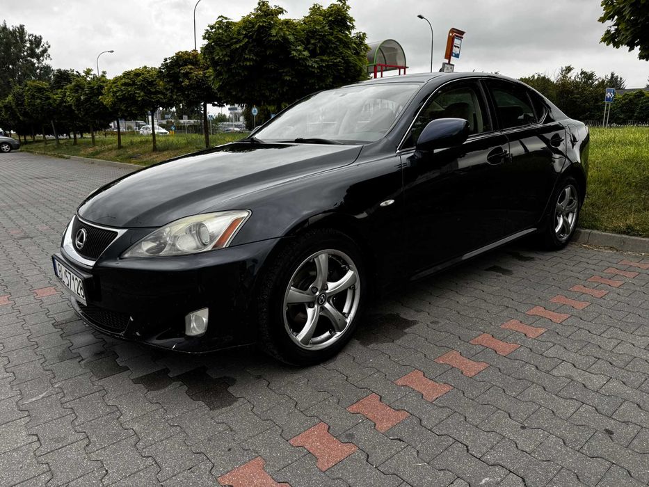 Lexus IS II 2.5 250 V6 208 KM
