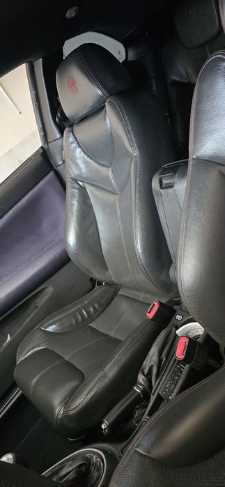 Bancos Alfa Romeo Gt em pele