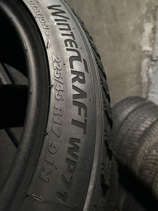 Шини 225/45/17 - 4шт Kumho WinterCraft WP71 зима