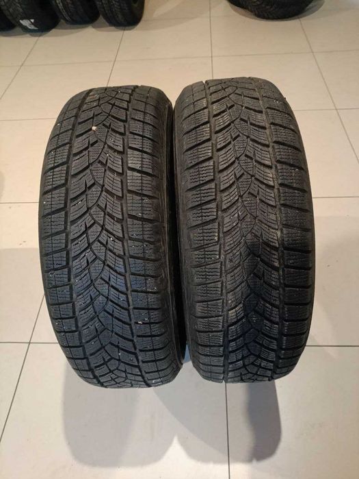 Пара шин б/у 215/65R17 99V Goodyear UltraGrip Performance Suv