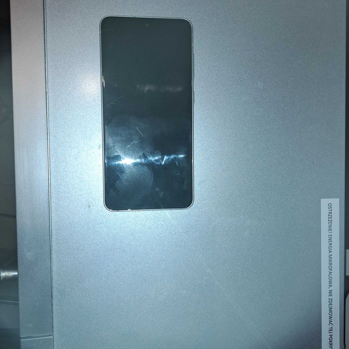 Samsung S21 FE 5G na  częsci