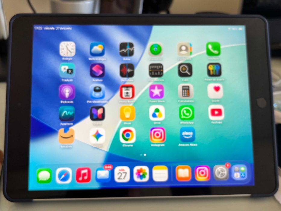 iPad (9.ª Geração) 64GB Wi-Fi - Como Novo (Muito Estimado)