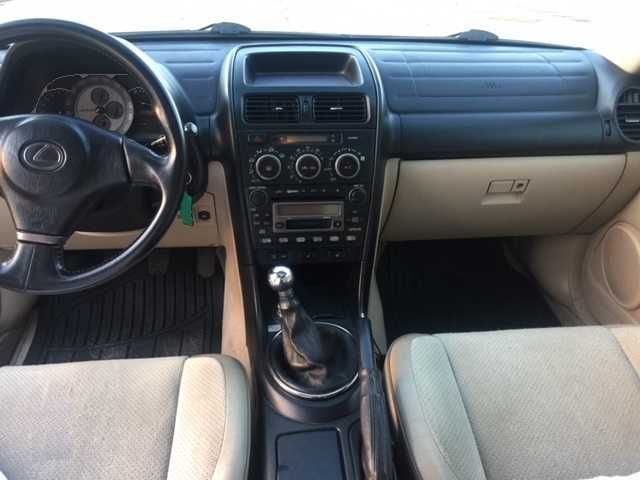 Lexus IS200 Sport Cross