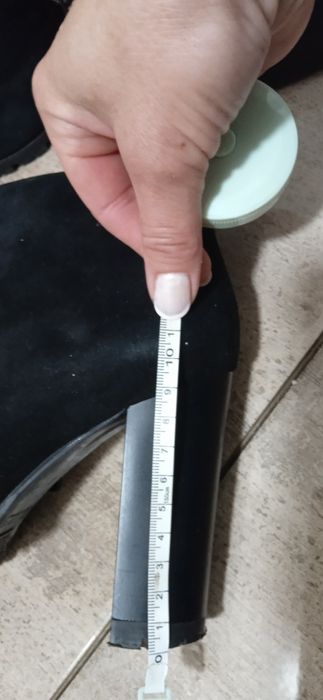 Ботинки на підборах,37розмір,зручні,вишукані