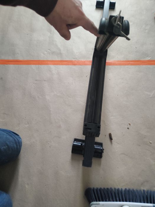 Bagażnik dachowy i uchwyt na narty do Hyundai i30  hatchback