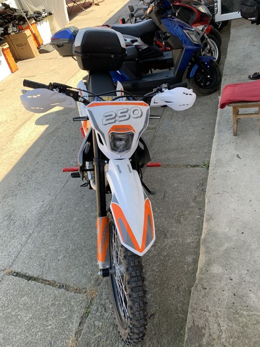 Мотоцикл spark cr5 250