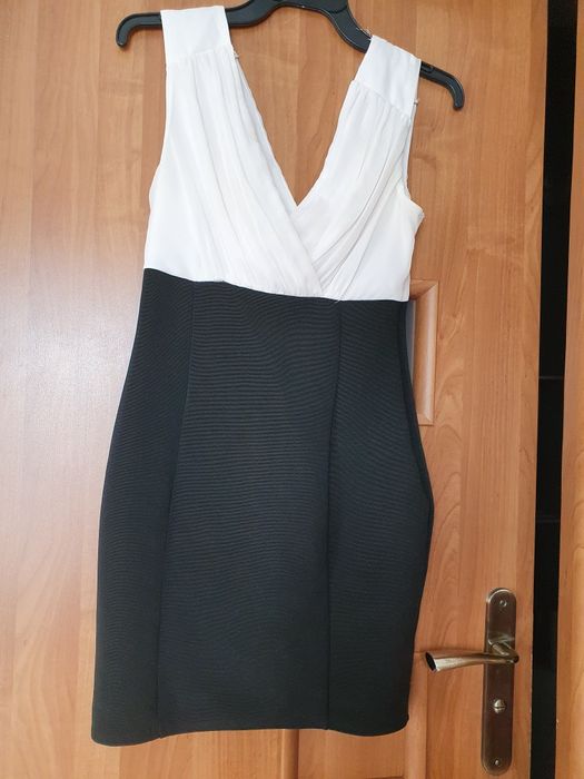 Dwie sukienki wizytowe