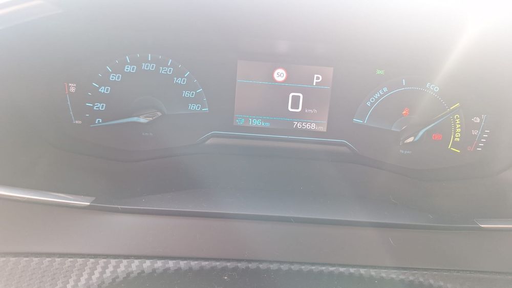 Peugeot E-208 Elétrico